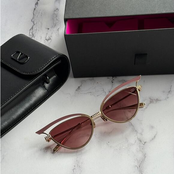 NEW Valentino V-Glassliner VLS118-C Gold Cat Eye Sunglasses - Picture 1 of 10